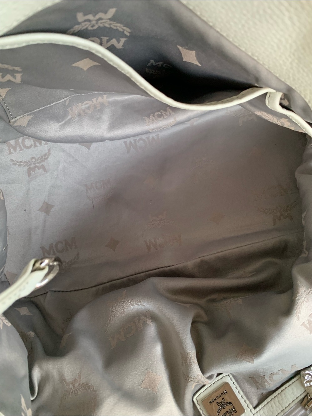 MCM Limited Edition Tote - Picture 8 of 14